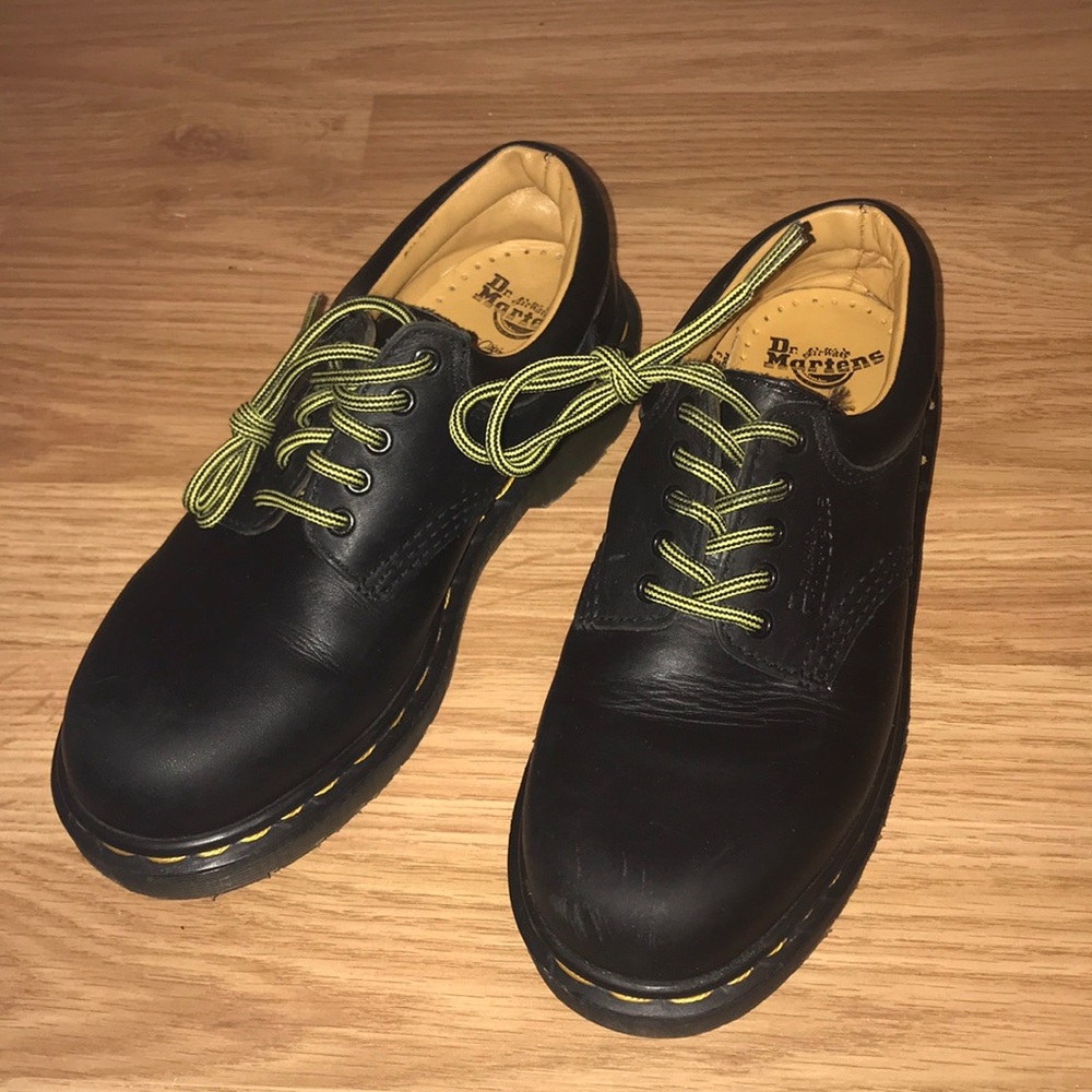 Black Dr. Martens Classic